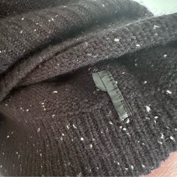 (SOLD) Theory 100% Cashmere Karinella Sweater Top in Black Multi, size Small / P - Picture 6 of 9